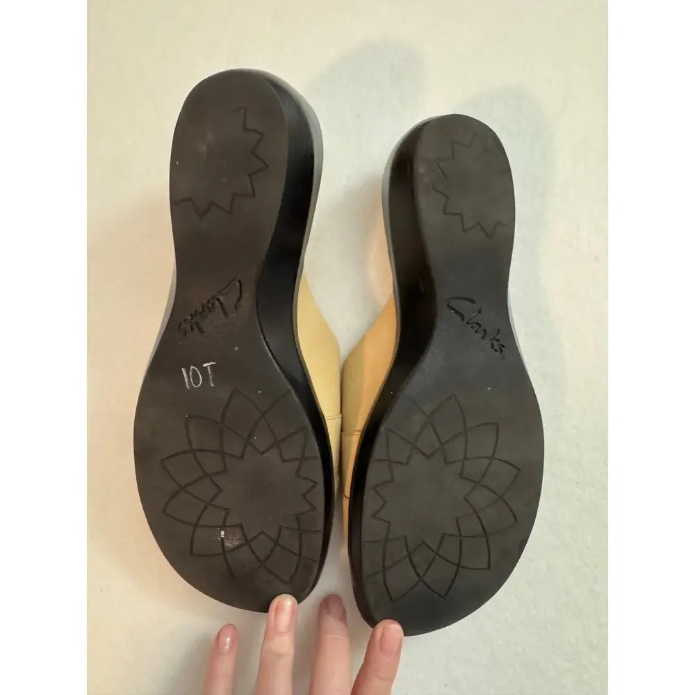 Clarks leather wedge